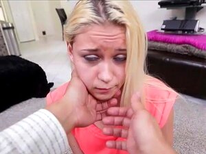 Blonde Schat Krijgt Haar Kutje Ruw Geneukt Door Een Dikke Lul