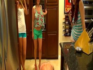 3734286 ξυλοδαρμός Femdom Hd ---»