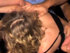 Amatorskie żony Gangbangowane Przez Setki Mężczyzn