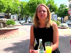 Julie, Verlegen Stiefmoeder Die Ik Graag Wil Neuken, Gaat Los Voor De Camera