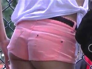 Rachel Starr verführt ihn in knappen Hotpants Rachel Starr verführt ihn in knappen Hotpants