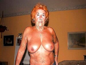 Doživite Požudne želje Zrele I Dlakave Bake Dok Pokazuje Svoje Velike Grudi I Donje Rublje Na Svojoj Veb Kameri. Gledajte Ovu Klasičnu Solo Kompilaciju U HD-u I Zaljubite Se U Retro čarape.