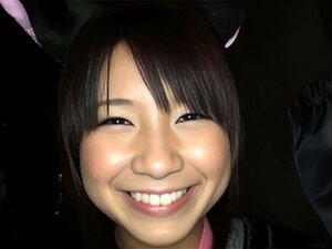 Découvrez La Beauté Envoûtante Et Poilue De Koharu Aoi Alors Qu'elle Vous Charme Dans Ses Bas. Regardez-la Se Délecter De Plaisirs Intenses, Utilisant Ses Doigts Pour Atteindre De Nouveaux Sommets De Satisfaction.