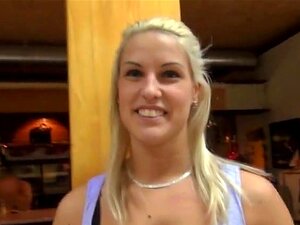 Die Süße Eurobabe Blanche Hat Für Geld Gefickt. Blanche Handhabt Eier Ziemlich Ordentlich In Der Kegelbahn, Aber Ihre Hände Sind Geschickter Darin, Schwänze Zu Wichsen. Der Typ Hat Zugesehen, Wie Sie Ein Paar Ordentliche Rahmen Gerollt Hat, Dann Hat Er Si