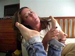 Lesbian Foot Fuckers - Lesbian Foot Fuck
