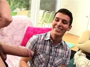 Chupando La Polla Del Chico De La Piscina