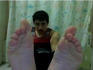 Raka Manliga Fötter På Webbkamera