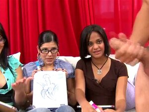 Bekleidete Femdom-Babes Demütigen. Amateur-bekleidete Femdom-Babes Demütigen Nackten Typen