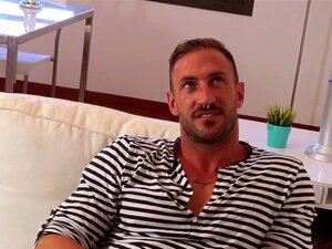 Emilio Born porno y videos de sexo en alta calidad en ElMundoPorno.com