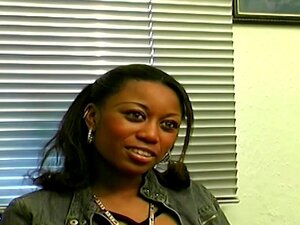 Ebony Amatör Filmad På Riktig Porrcasting Audition