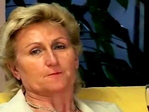 Gi Bestemor Et Glass Vin Og