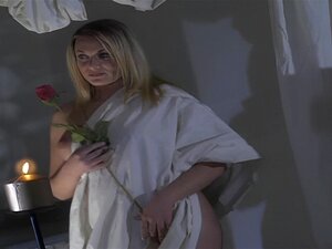 Adrenalized Blondine Delights Getting Een Superb Bed Seks Van Haar Loving Hubby