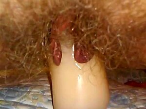 Esposa Cavalgando Seu Dildo Com Lábios Incríveis