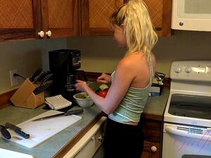 Feiertage Mit Hottie - Riley Star. , Blond, Cumshot, Fußjob, Fetisch, POV, Handjob, Riley Star