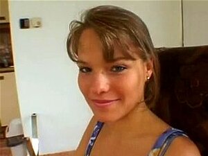 Ganged Und Facialisierte Frische Heiße Braut