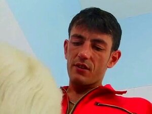 Badezimmerreinigung Wird Zu Heißem Analsex