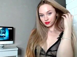Nackte Süße Blonde Alana Mit Kleinen,