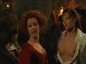 Kjendis Sophie Marceau Naken Pupp Som Blinker Med Store Bryster