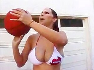 Große Titten .muschi. Verrückte Frau. Porno. Super Frau. Milf. Interracia