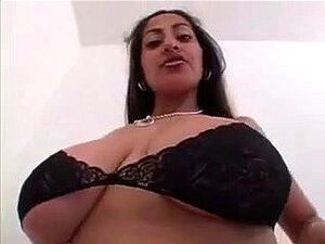 Grote Tieten Indiase Vanessa,