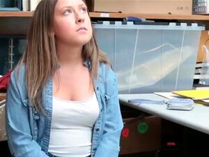 Brooke Bliss Se Skida I Jebe žestoko