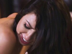 Melissa Rides Herself To Orgasm. Melissa Rides Herself To Orgasm On Veronicas Tongue