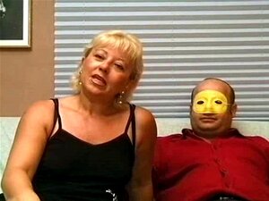 Blond Anal Milf I Nätstrumpor Knullar