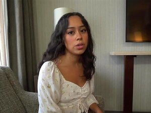 Latino Slatkica Polusestra Dania Vega želi Započeti S Obožavateljem. Latino Slatka Polusestra Dania Веga želi Pokrenuti Stranicu S Obožavateljima, A Pošto Sam I Ja Bio švorc, Odlučili Smo Snimiti Neke Hardcore Porniće Za To! Ovo Je Bilo Tako Ludo, Ali Tak