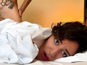 Посинак дели кревет са маћехом - шокантни детаљи изнутра!