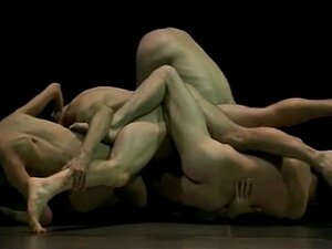 Eroottinen Tanssiesitys 2 - Magma Of Nudes