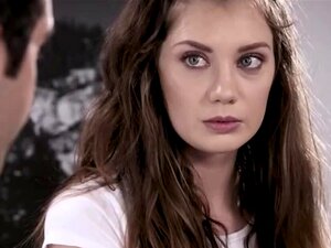 Ervaar Het Ultieme Genot Terwijl Een Adembenemende Schoonheid Verleid Wordt Door Een Enorme Paal. Maak Je Klaar Voor Een Intense Ontmoeting Die Je Niet Snel Zult Vergeten.