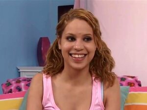 Mała Ruda W Wieku Prawnym, Urocza Mae Olson Dostaje Wytrysk Na Twarz. Rudowłosa 18-letnia Mae Olsen Ma Pięć Stóp Wzrostu, A Ta Laska Waży Bardzo Miniaturowe 79 Funtów! Dla Takiej Szczupłej Laski, Która Na Pewno Jest Głodna Kutasa!