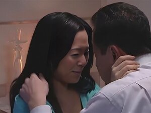 不可思议的日本妞Sora Aoi在惊人的舔阴JAV片段中