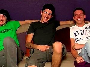 Gorąca Gejowska Scena. Rzeczy Stają Się Dzikie, Gdy Emo łyżwiarka Blinx Zaprasza Rad's