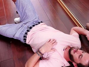 Luca Porn Videos kostenlos auf GermanFucktube.com