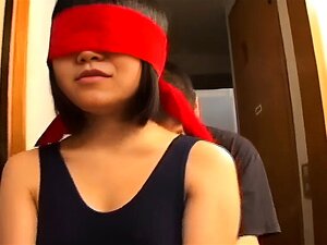 Zaronite U Zavodljivi Svet Zavođenja Japanskih žena Sa Povezom Preko Očiju U Ovoj Uzbudljivoj Fetiš Video Snimci. Posmatrajte Kako Se Prate U Tajanstvenu Kutiju, Gde Se Oslobađaju Njihove Najskrivenije želje. Otkrijte Tajne Koje Se Kriju Iza Tih Poveza. D
