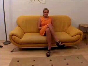 Blond Dziwka Zadowolona Z Dwóch Kutasów