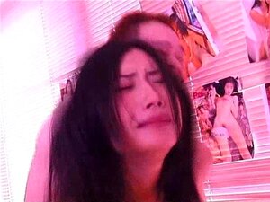 在《Peeper Dairy 3》中发现隐藏的欲望。通过偷窥者的眼睛，沉浸在未知的刺激中，并见证亲密时刻。满足保证！