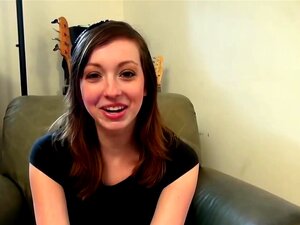 Non-Professional angel sucks ding-dong for hot load of cum