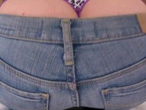 Курва са великом гузом воли секс