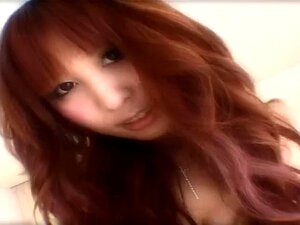 Хиџири Оозора се игра са дилдом