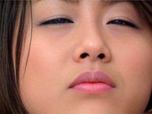 Hina Aisawa Menee Törkeäksi Mehukkaan Kyrvän Päällä Kovassa Menossa