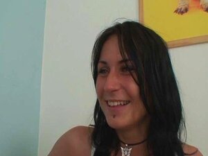 Żona Wścieka Się, Gdy Przyłapuje Go Na Pieprzeniu Szwagierki