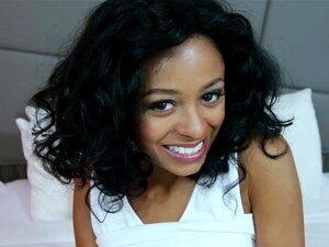 Anya Ivy In Sweet Georgia Peach, 19-jarige, Karamelhuidige, Zuidelijke Bel Anya Ivy Houdt Van Neuken En Is Niet In Het Minst Verlegen Met De Camera! Ze Houdt Van Mooie, Ridderlijke, Jongens, Maar Ze Houdt Ook Van Een Man Die Haar Kut Ook Op De Juiste Mani