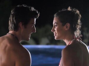 La Puta Sexy Julia Y Su Novio Follan Salvajemente En La Piscina, Julia Roca Y Jay Smooth Tenían Ganas De Celebrar. No Todos Los Días Compras Una Casa Multimillonaria Con Su Propia Piscina Personalizada