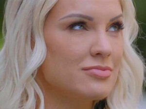 Mädchen Von Nebenan