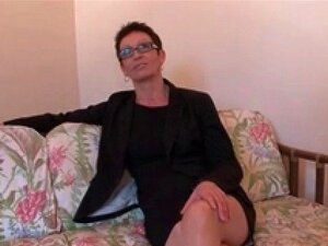 Zrela žena Jebe I Puni Twinka