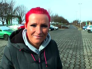 Мађарска црвенокоса мама јебе се на отвореном