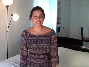 Debela Cura Je Demon U Spavaćoj Sobi