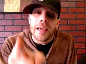 Blond Doktor Zjada Czarny Kutas Na Kolanach